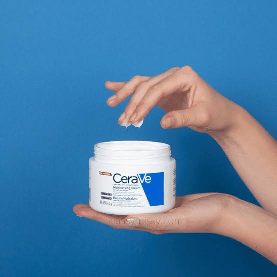 Cerave Moisturizing Cream For Dry Skin With Hyaluronic Acid 340 Gm
